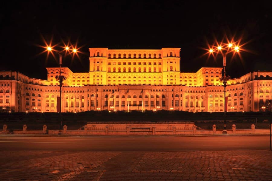 After Dark City Tour and Traditional Dinner, Bucharest