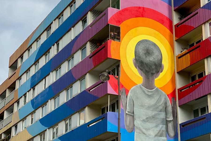 Paris: Street Art Self-Guided Tour App