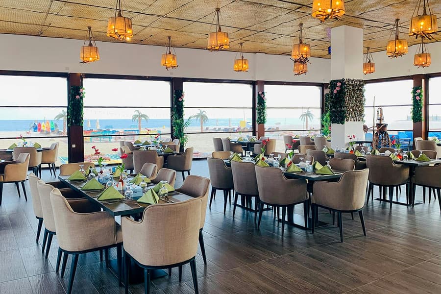 Al Majles Resort Beach Day Pass, at Al Majles Resort, Doha