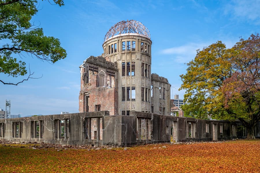 Chuyến tham quan xe buýt Hiroshima Meipuru-pu: Du lịch trong ngày lên xuống tự do ở Hiroshima, at bus ticket office on the first floor of the Hiroshima Statio, Hiroshima