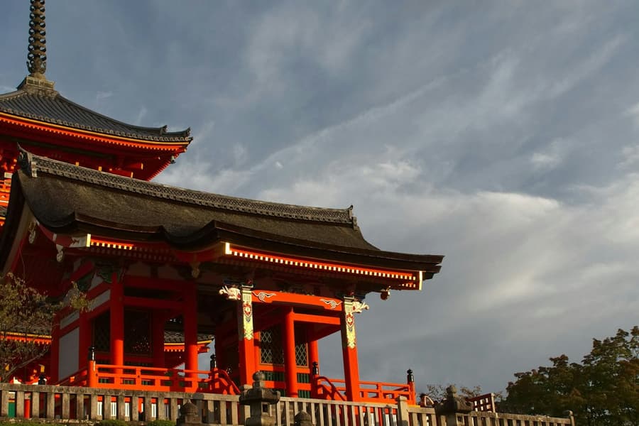 Kyoto: Guided Walking Tour + Kiyomizu-dera & Kōdaiji Temple Entry, Kyoto