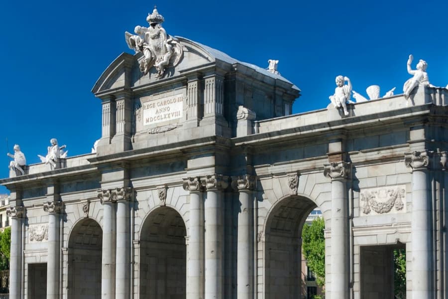 Madrid: 1-Hour Highlights Tour with Bernabéu Stadium Entry, at Madrid City Tours