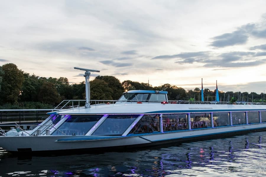 Müggelberge: 5-Hr Boat Tour, at Schloss Köpenick