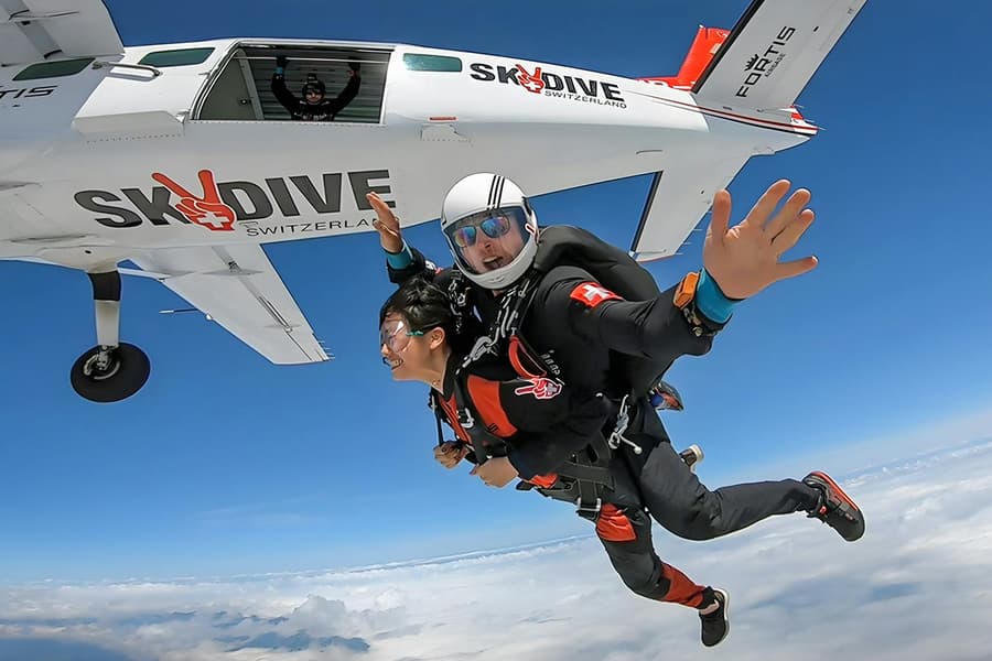 Skydive Switzerland Tickets: Tandem Skydive from 13,000 Ft, Interlaken