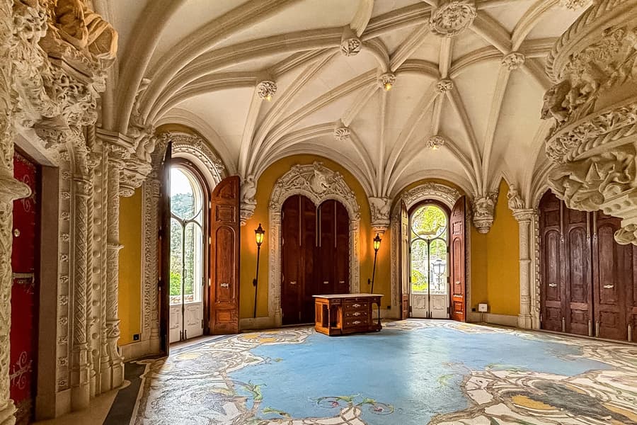 Quinta da Regaleira Guided Tour, Lisbon and Sintra