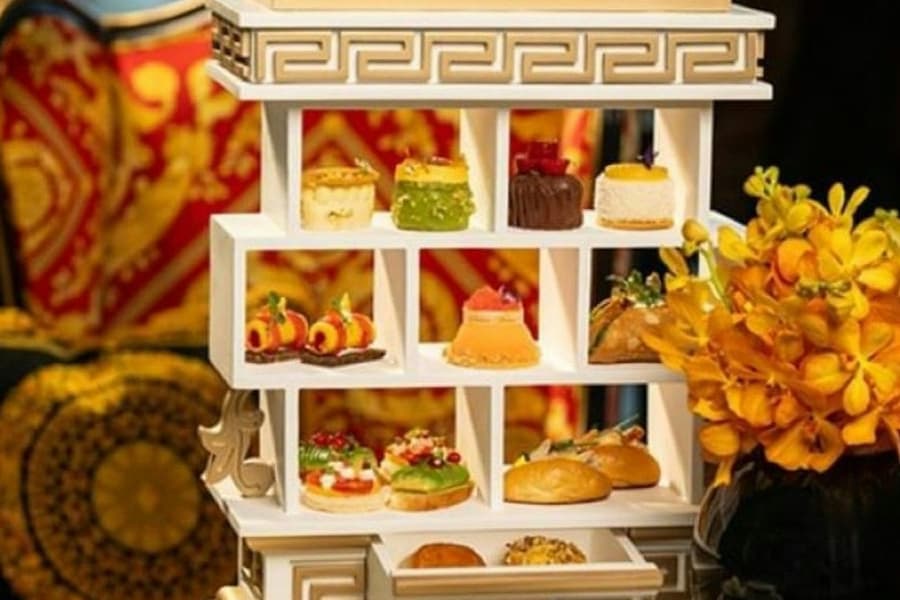 Palazzo Versace: High Tea at Mosaico, at Food & Drinks Dubai