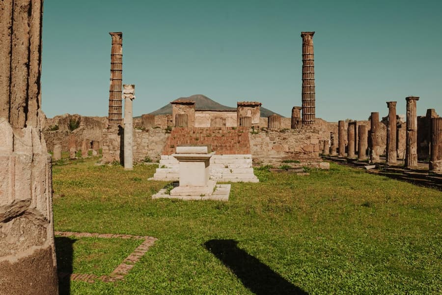 Pompeii: Skip The Line Ticket + Guided Tour With The Archaeologist