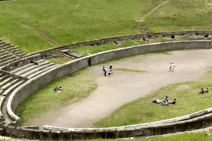Pompeii: Guided Tour + Roundtrip from Naples, Pompeii