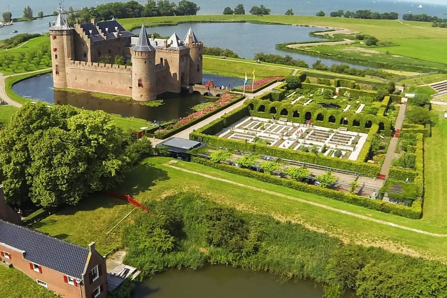 Muiderslot Castle: Entry Ticket + Audio Guide, at Muiderslot Castle