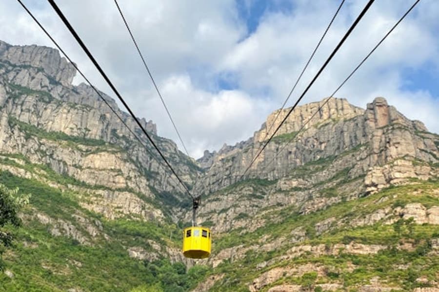 Montserrat Cable Car: Ascent Trip