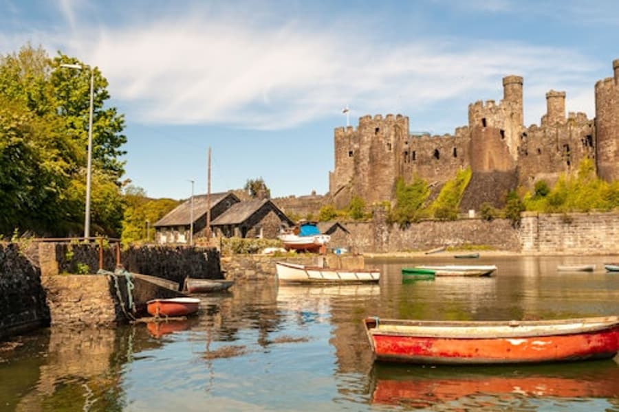 Snowdonia, North Wales & Chester: Guided Day Tour from Manchester, Manchester