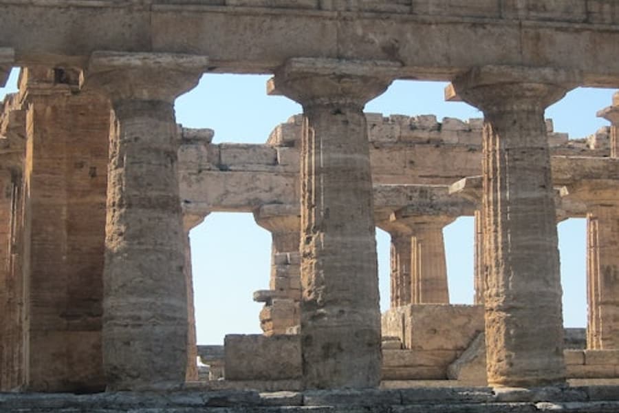 Paestum: Tiket Potong Barisan + Perjalanan Pergi Balik dari Naples dengan Kereta Api, Paestum