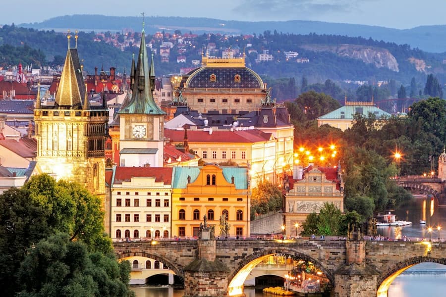 Prague: Old Town Bridge Tower & Evening Tour