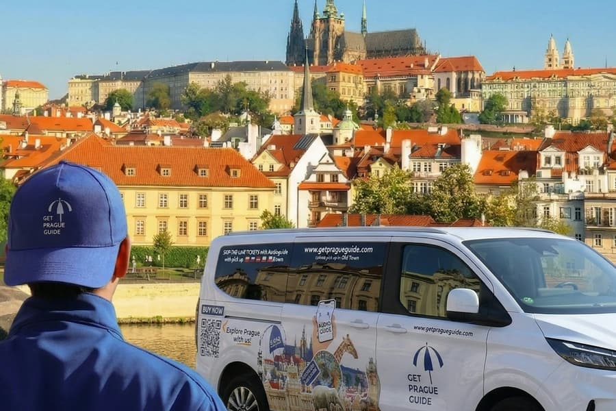 Prague Castle: Entry Ticket + Audio Guide + One-way Minibus Transfer