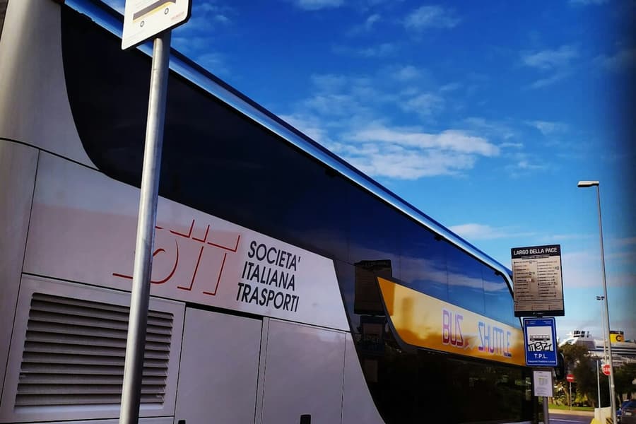 Civitavecchia: Shuttle Bus from/to Rome, at Public Transport Rome