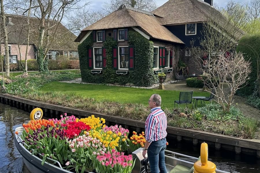 Giethoorn & Windmill: Guided Day Tour from Amsterdam tickets at Giethoorn Daytrips from Amsterdam
