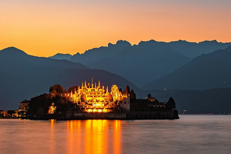 Stresa: Lake Maggiore and Borromean Islands Sunset Cruise, at Lago Maggiore Boat Tours