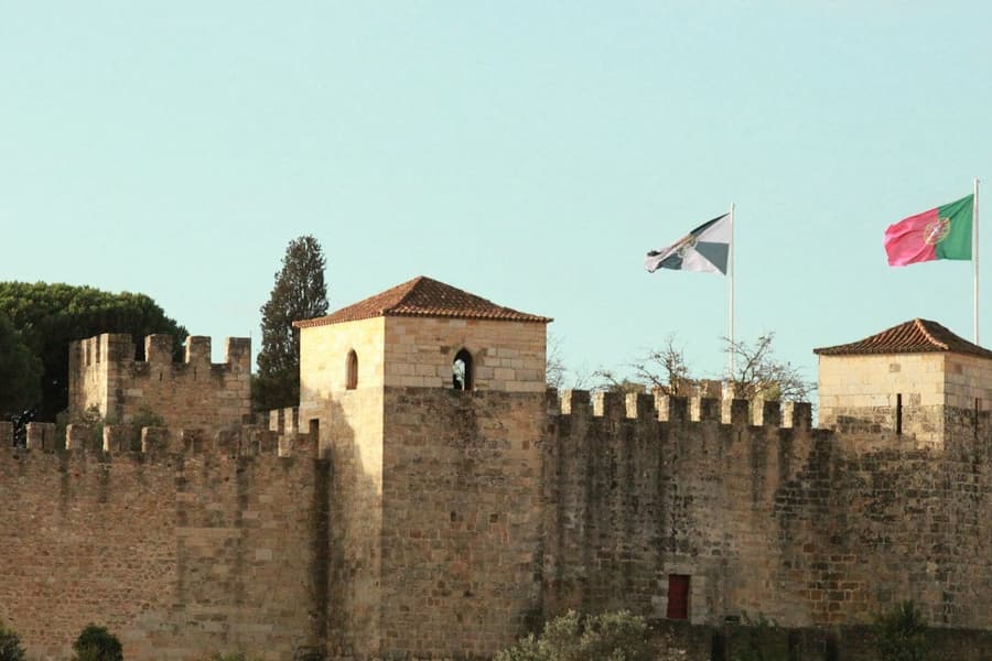 São Jorge Castle: Fast Track Ticket + Guided Tour, at São Jorge Castle