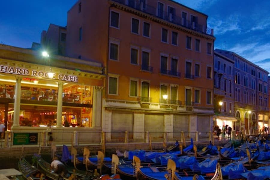 Hard Rock Cafe Venice, at Hard Rock Cafe Venice