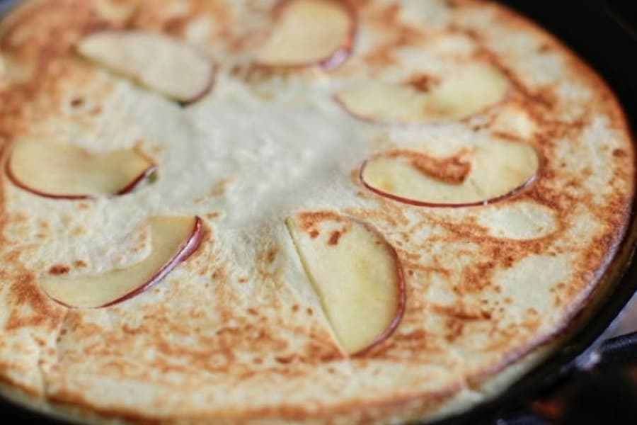 Amsterdam: Dutch Pancake Cooking Class + Lunch in a Canal House, at Amsterdam Food Tours
