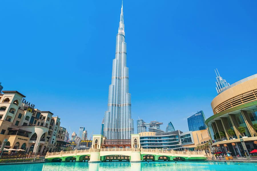 From Abu Dhabi: Guided Dubai City Tour with Burj Khalifa Tickets & Lunch, at Hotel Pickups