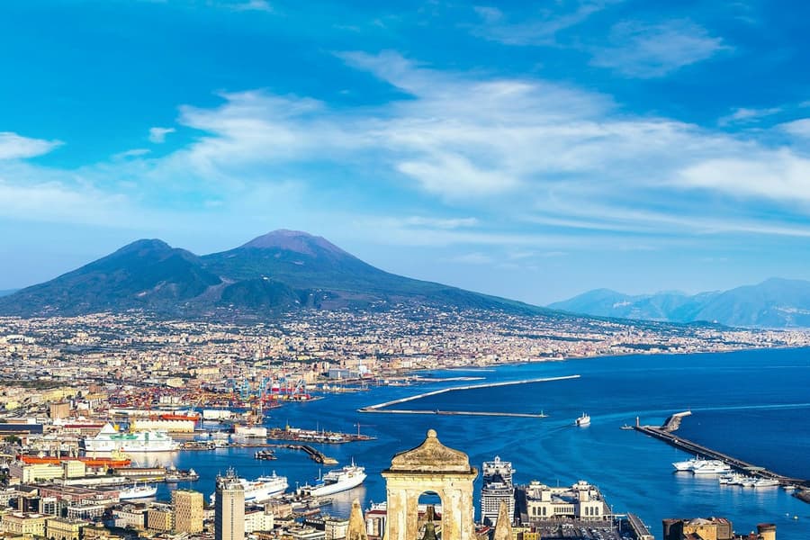 Mount Vesuvius: Transport Only from Naples by Vesuvio Express tickets