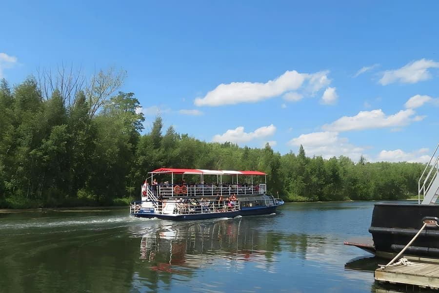 City Sightseeing Toronto 45-Minute Harbour and Islands Cruise with Live Guide, Toronto