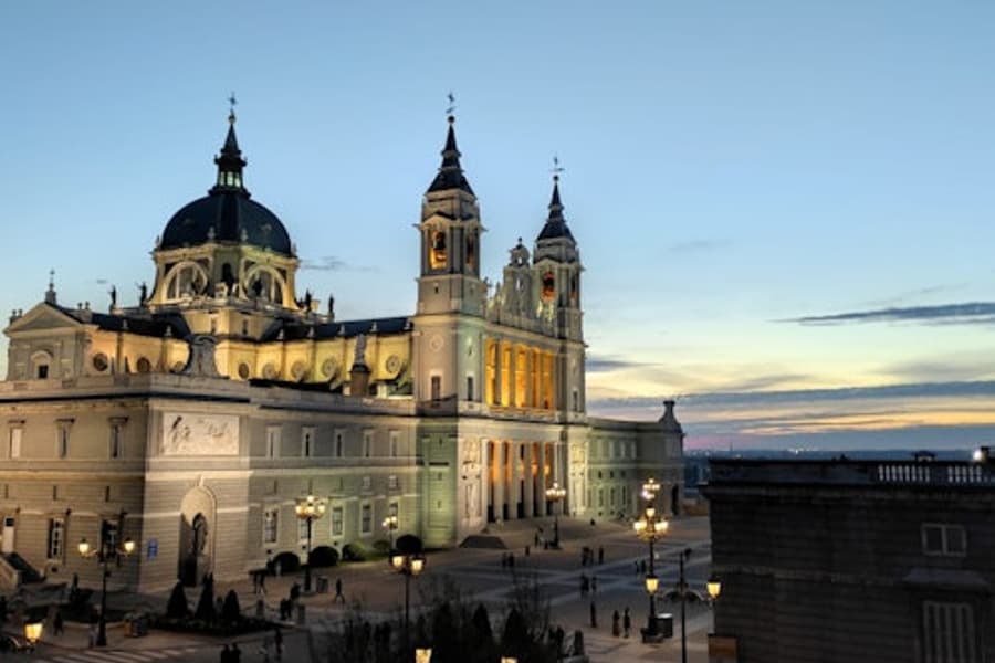 Madrid: Mysteries and Legends Tour
