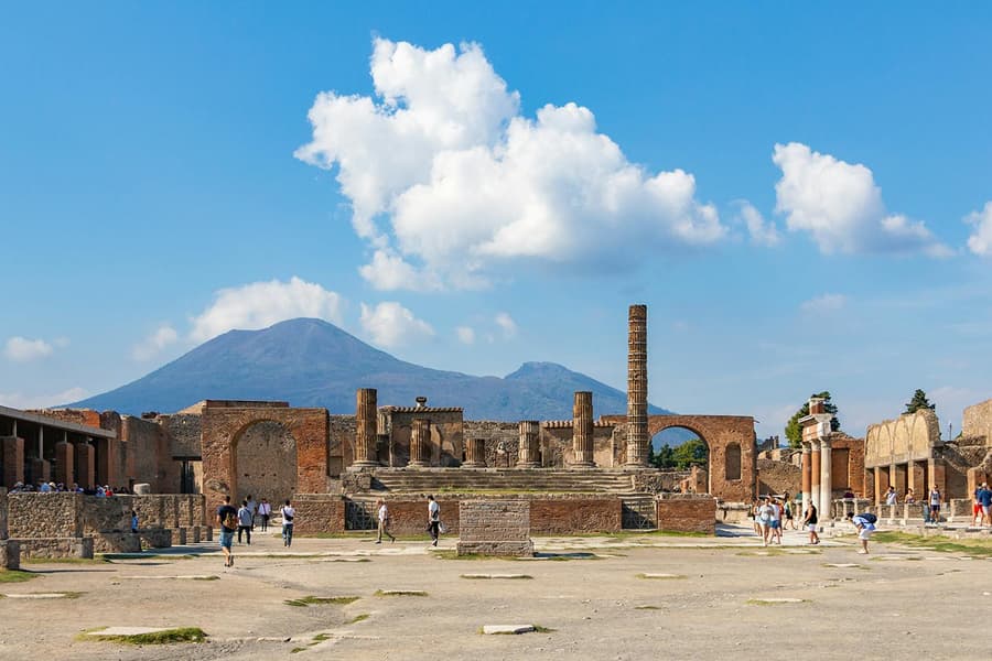 From Naples: Pompeii and Herculaneum Guided Tour with Transfers, Naples