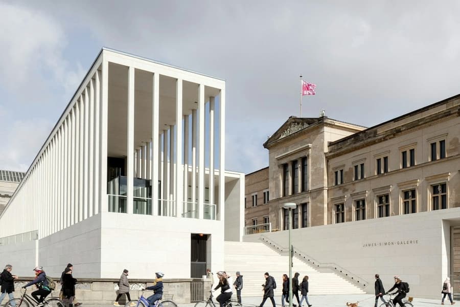 James Simon Gallery, at James Simon Gallery