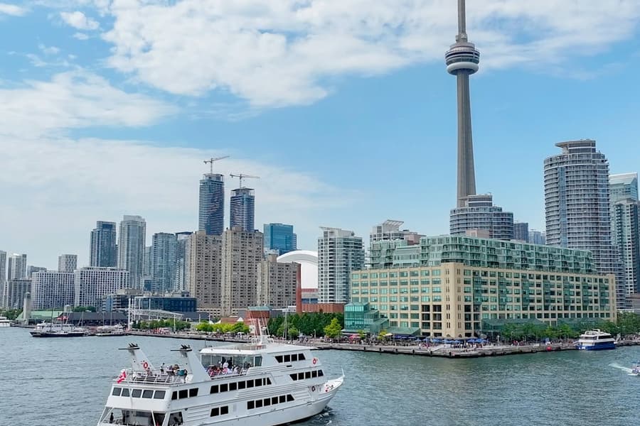 Toronto Harbour: Brunch Cruise + Unlimited Drinks, at Toronto Cruises