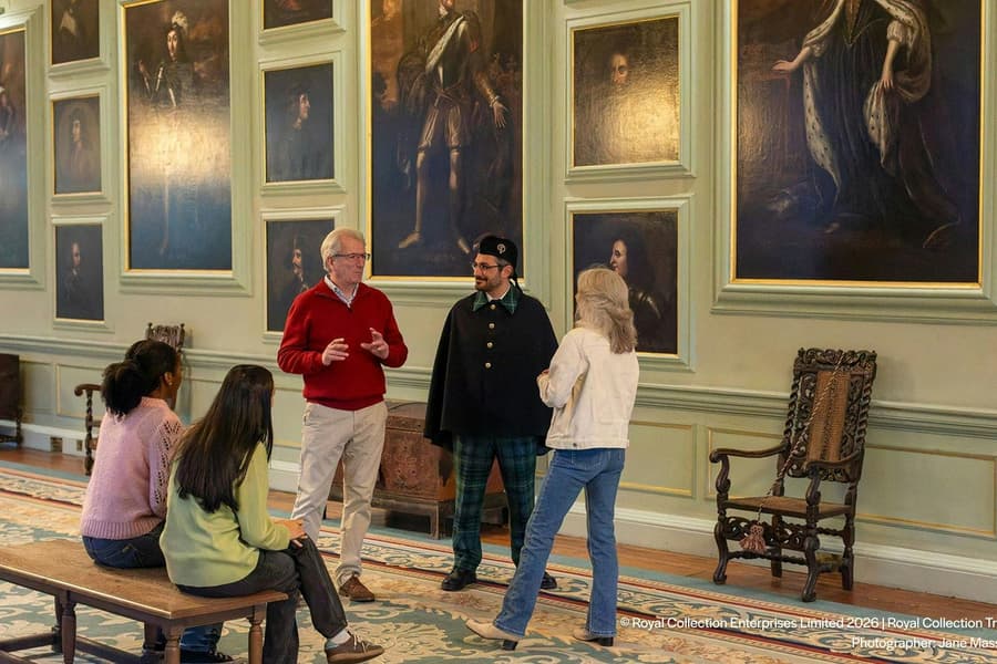 Palace of Holyroodhouse Entry Tickets & Private Guided Tour of Queen Elizabeth II Private Apartments at Canongate