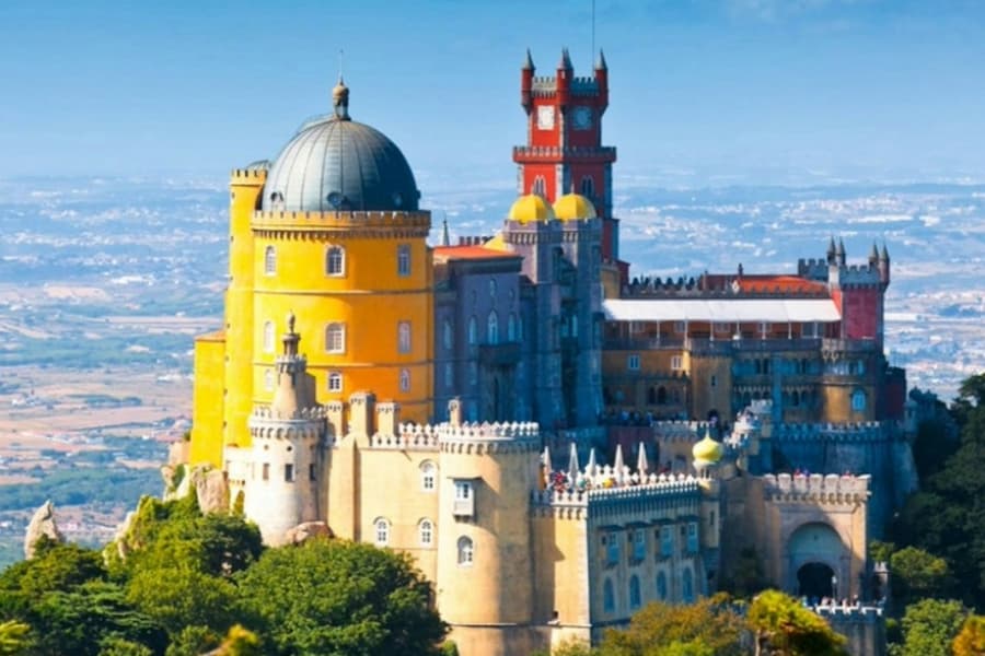 Sintra: Hop-on Hop-off Bus to Castles & Palaces tickets