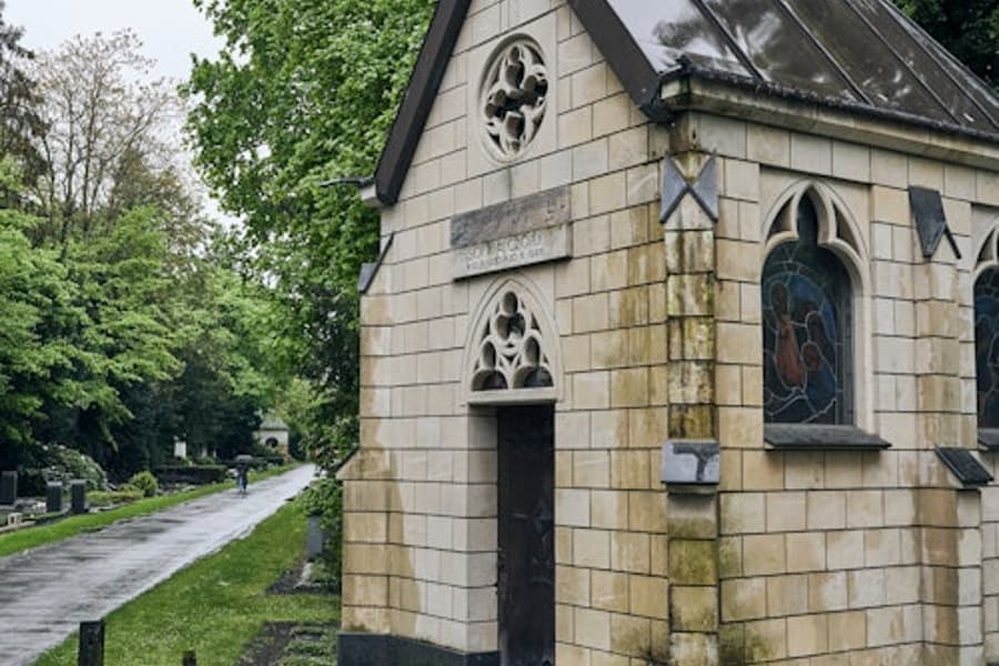 کلن: تور پیادهروی راهنما در قبرستان ملاتن, Cologne