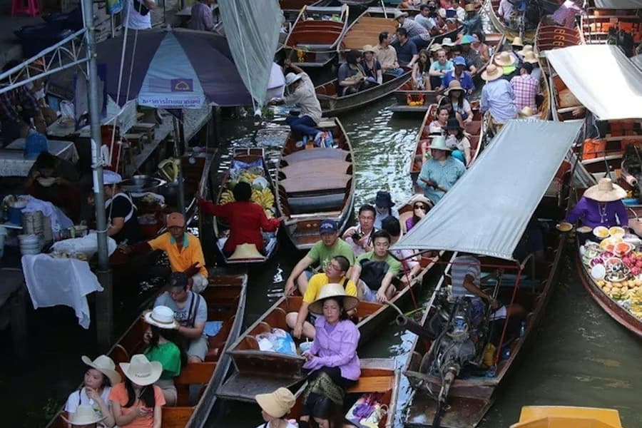 Depuis Bangkok : Couleurs de Damnoen Saduak : Tour à vélo, Déjeuner, Promenade en bateau + Transferts, at Day Trips from Bangkok, Bangkok