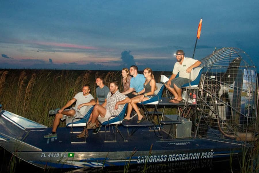Fort Lauderdale: Gator Nights 60-Min Everglades Airboat Adventure, at Sawgrass Recreation Park