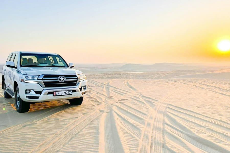Doha Desert Safari: Dune Bashing, Sandboarding & Inland Sea Visit, Doha