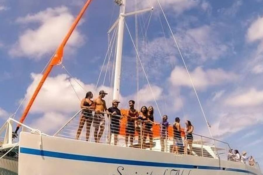 Spirit Adventure Sail to Diamond Head, Honolulu