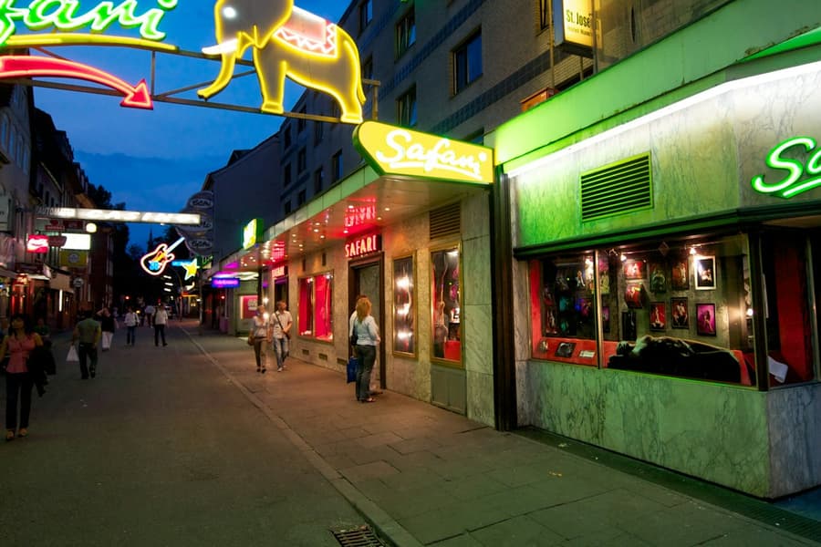 Hamburg: St. Pauli Highlights Tour, at Hamburg Walking Tours