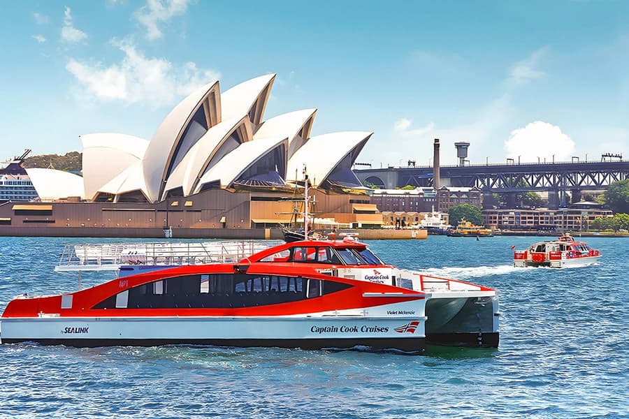 Sydney Harbour Hop-on Hop-off Cruise, Sydney