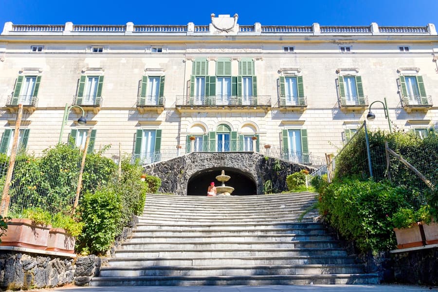 City Sightseeing: Naples Hop-on Hop-off Bus Tour, Pompeii and Naples