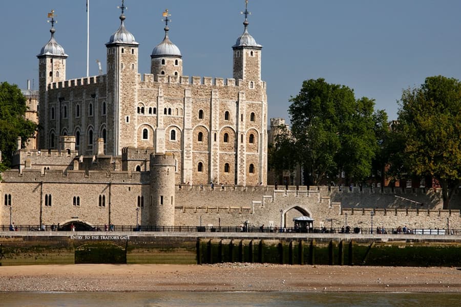 Tower of London & Crown Jewels Exhibition: Entry Ticket, London