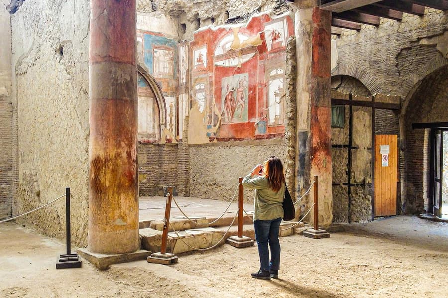 From Naples: Herculaneum Skip-the-Line Guided Tour, Pompeii and Naples