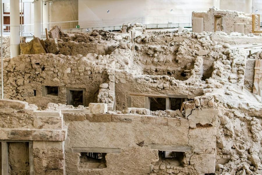 Akrotiri: Entry Ticket + Digital Hellenic Heritage Guide at Akrotiri