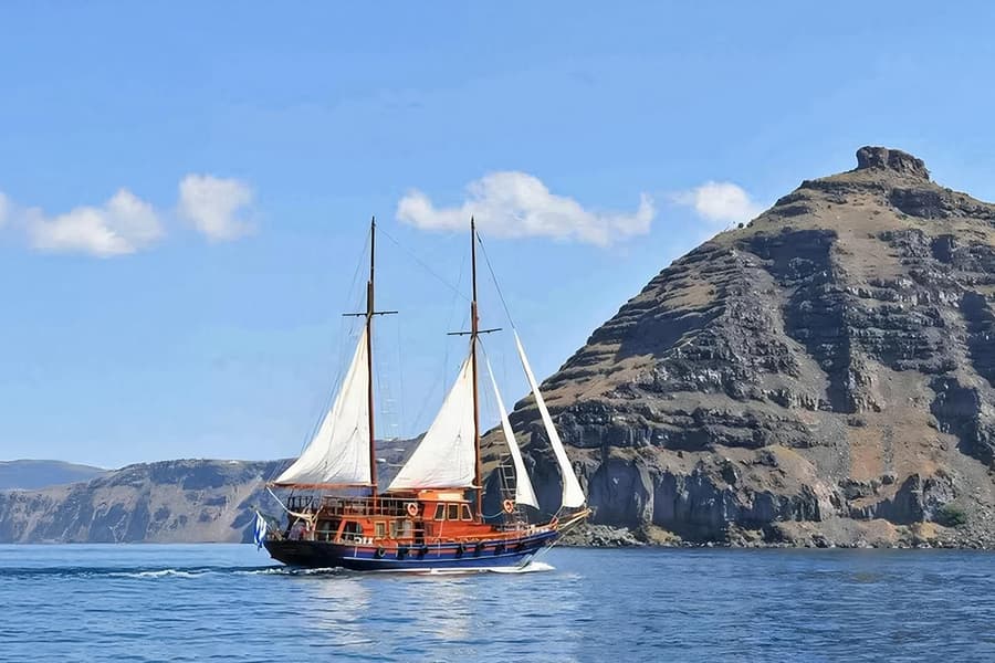 Santorini Volcanic Islands Cruise with Hot Springs Visit, Volcano Hike, Thirassia & Oia, Santorini