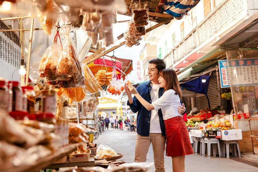 Lantau Guided Private Coach Tour, Hong Kong