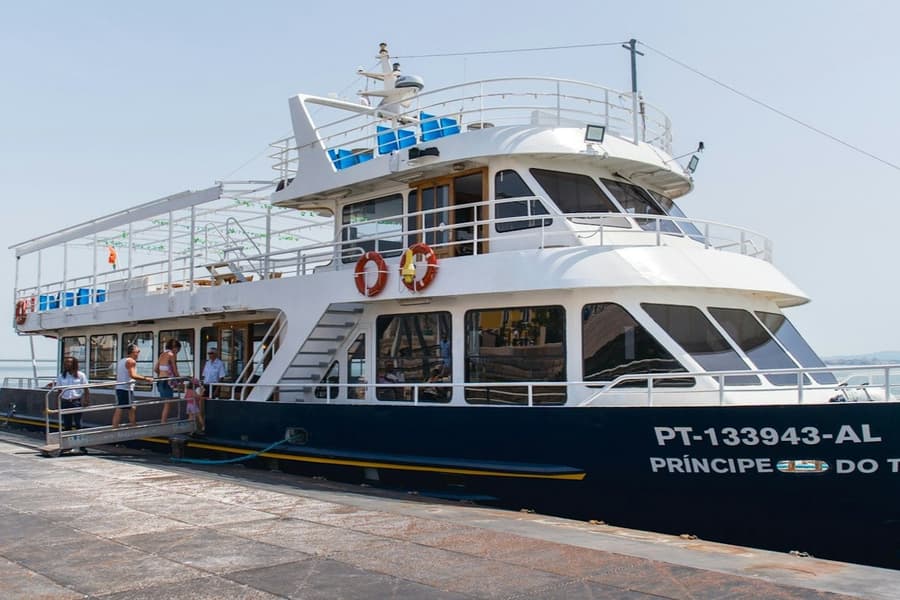 Lisbon: Tagus River Dinner Cruise + Fado Show, at Lisbon Cruises
