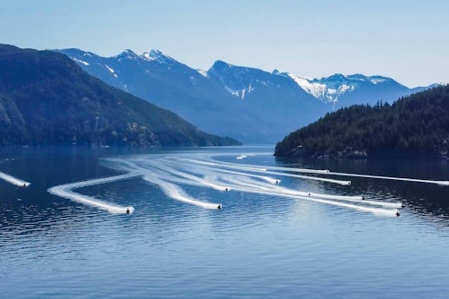 Bowen Island: Guided Jet Ski Tour from Vancouver