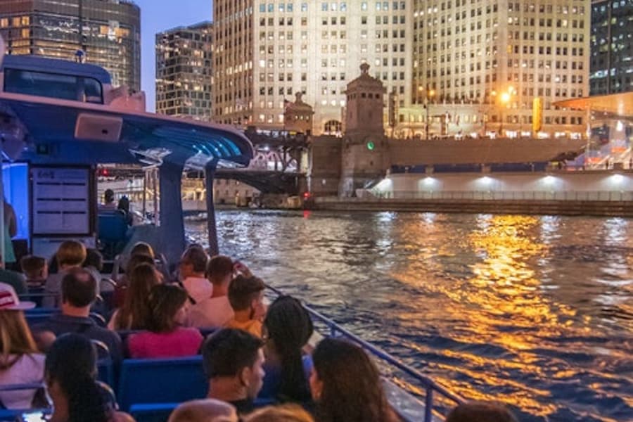 Chicago: Creepy Cruise