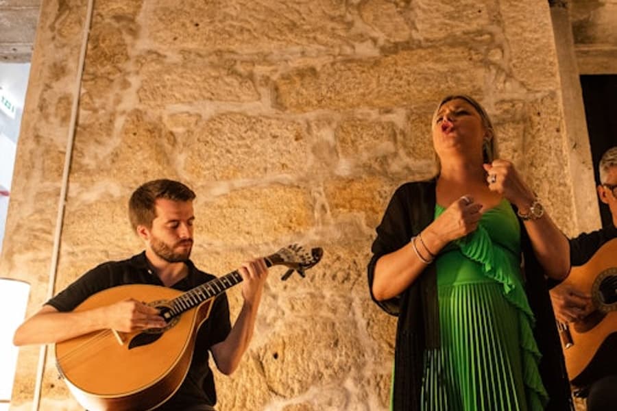 Oporto: A Casa do Fado - Sao João Novo, at Casa do Fado, Porto